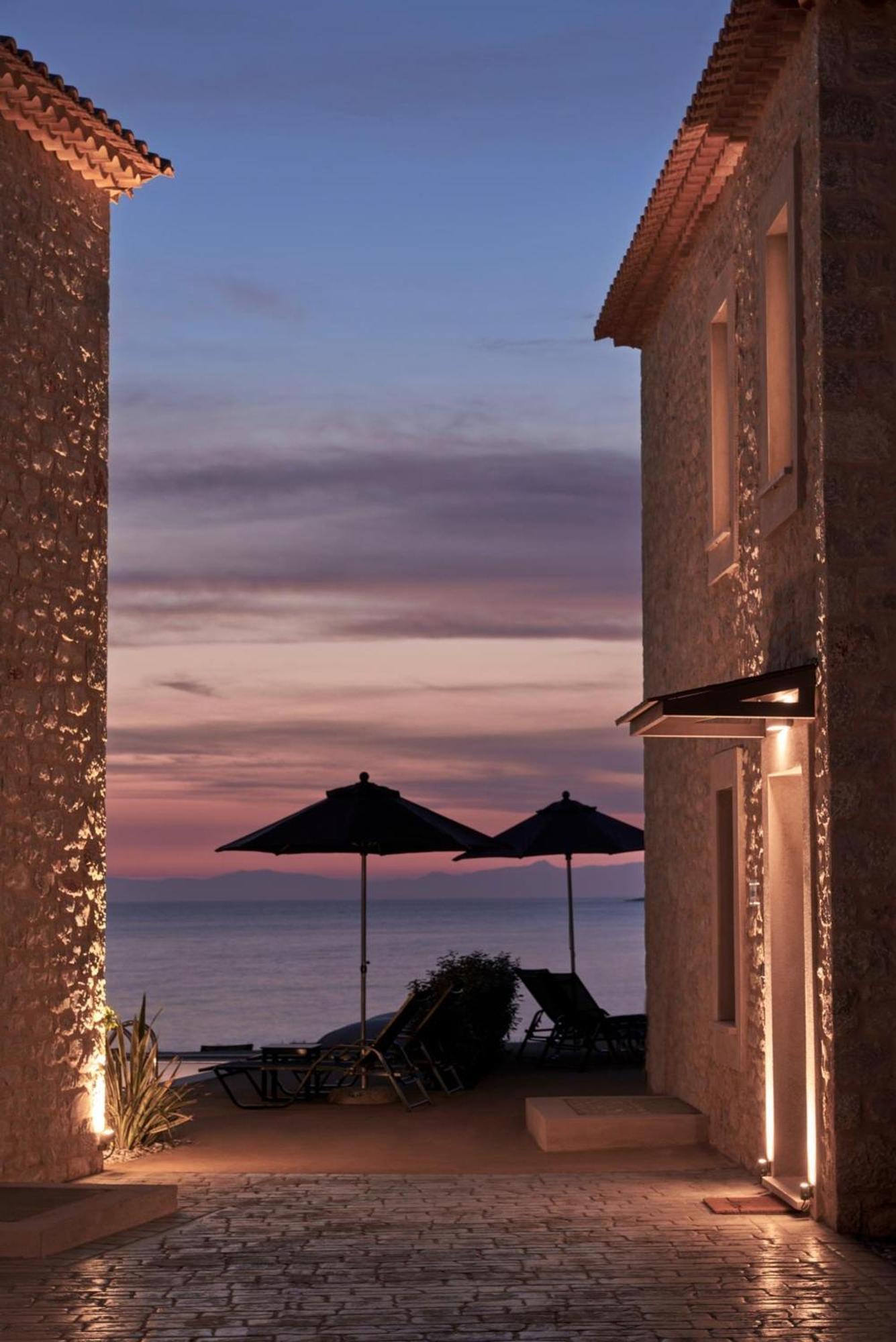 Beachfront Alassa Villas With Private Pools Kotronion  Eksteriør bilde
