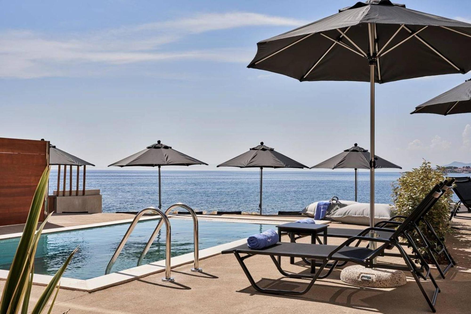 Beachfront Alassa Villas With Private Pools Kotronion  Eksteriør bilde